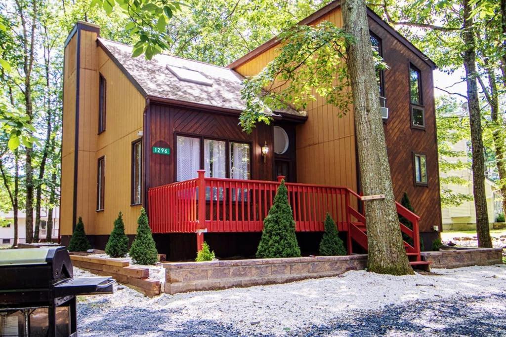 Entire 3 Bedroom Adventure Chalet, Near The Best Of The Poconos East Stroudsburg Εξωτερικό φωτογραφία